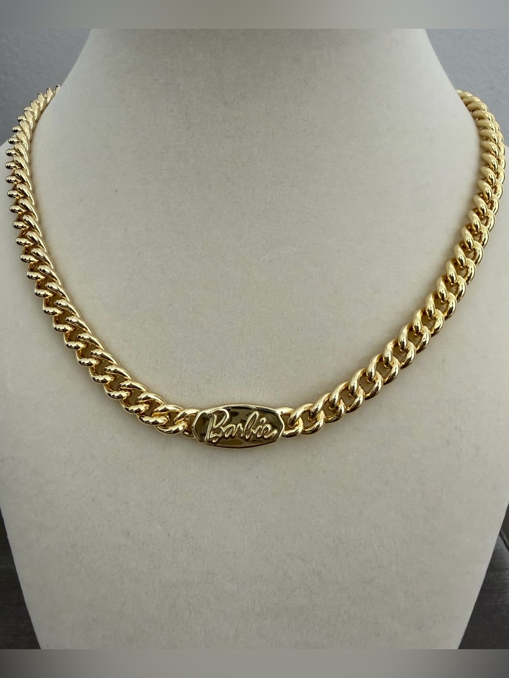 Barbie x Kendra Scott Gold Curb Chain Necklace Rare Limited Edition NWT